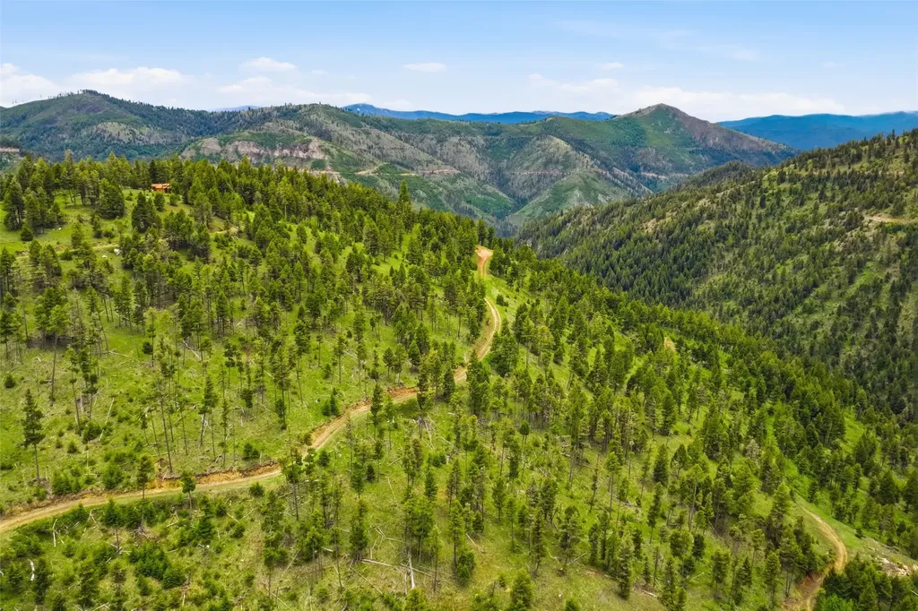35465 Lessnau Lane Clinton MT 59825