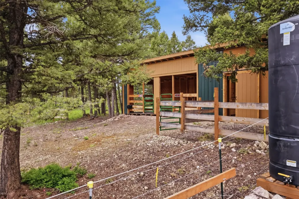 35465 Lessnau Lane Clinton MT 59825