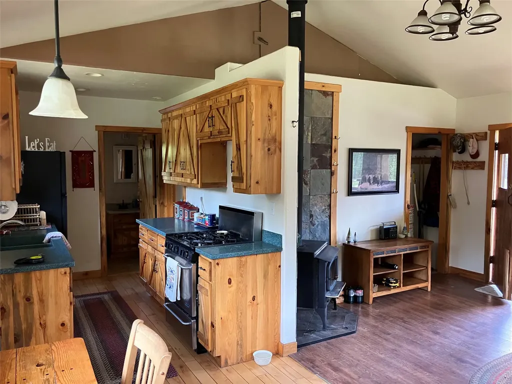 1606 N Fork Yaak Road Troy MT 59935