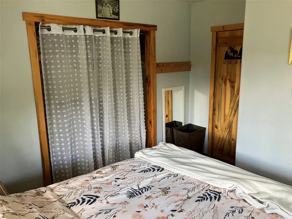 1606 N Fork Yaak Road Troy MT 59935