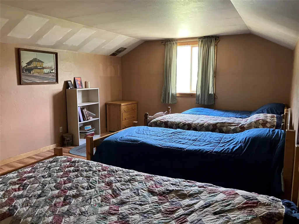 1606 N Fork Yaak Road Troy MT 59935