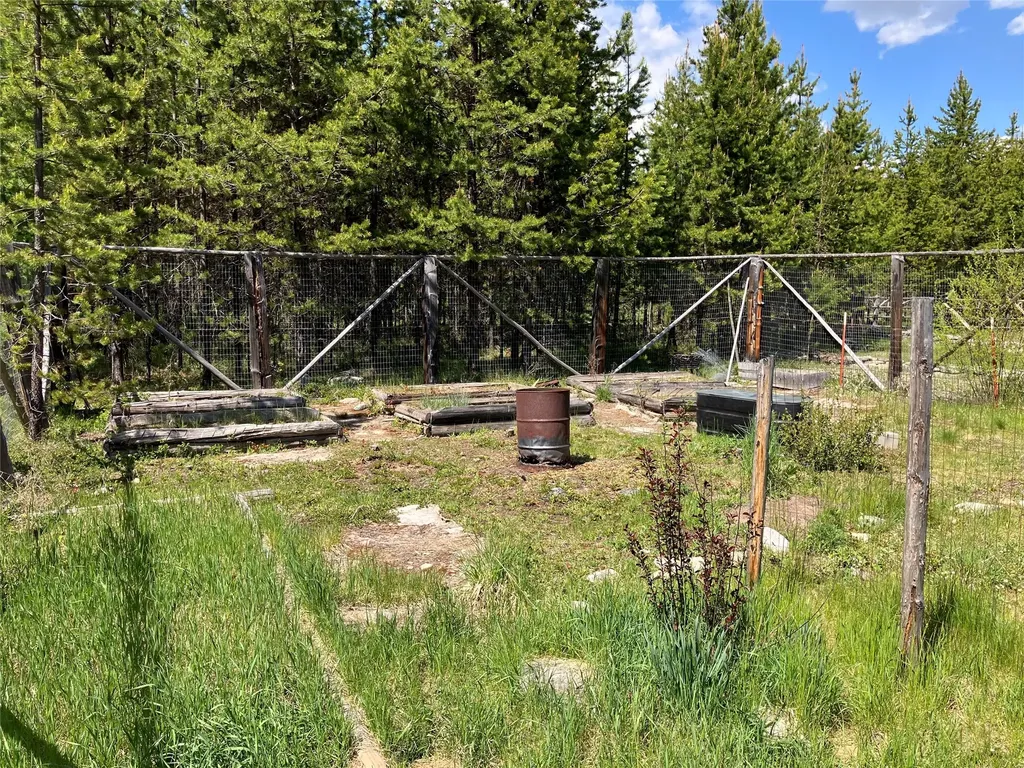 1606 N Fork Yaak Road Troy MT 59935