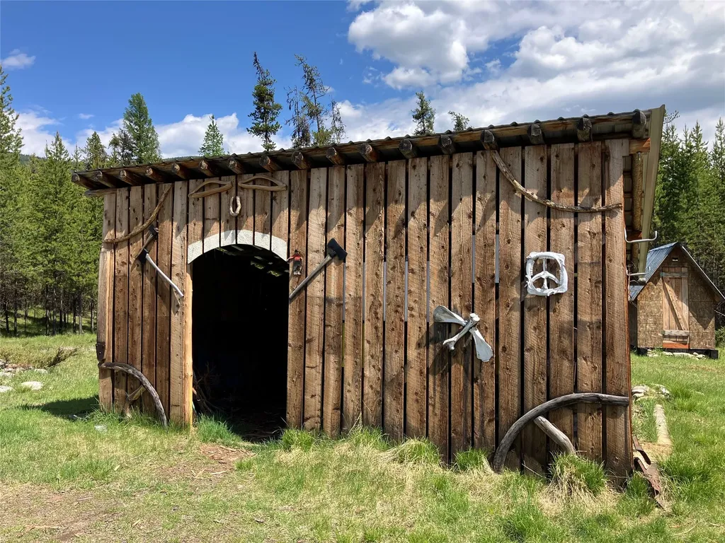 1606 N Fork Yaak Road Troy MT 59935