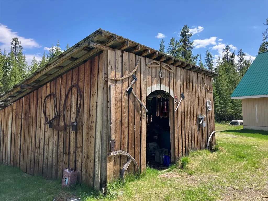 1606 N Fork Yaak Road Troy MT 59935
