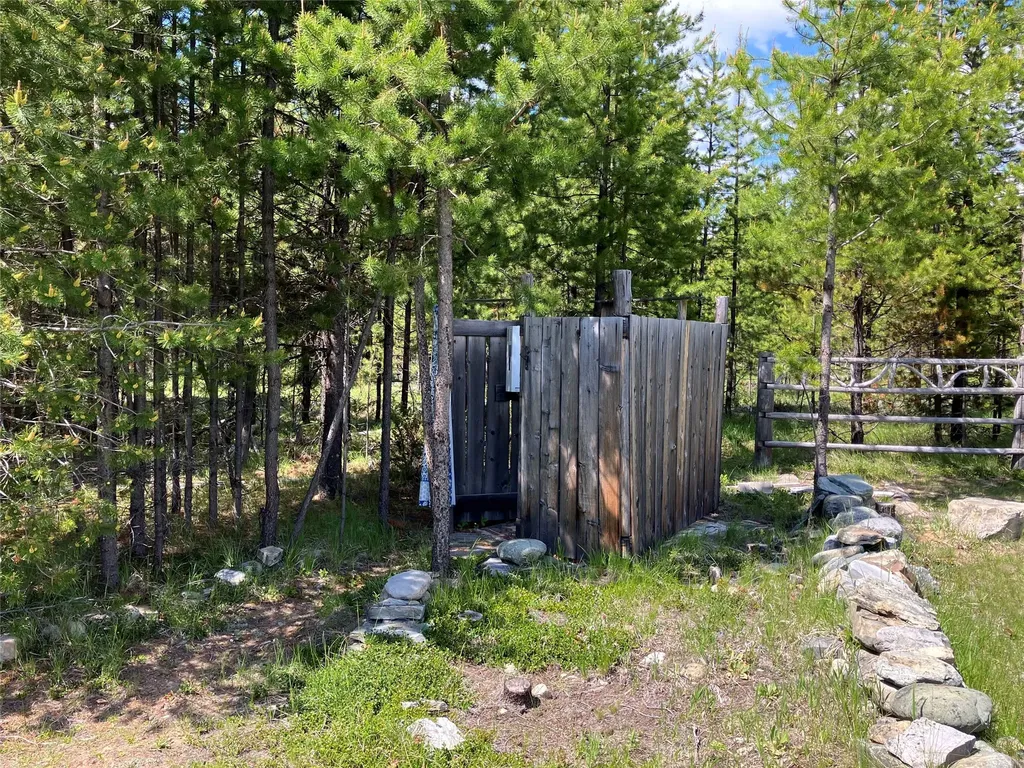 1606 N Fork Yaak Road Troy MT 59935