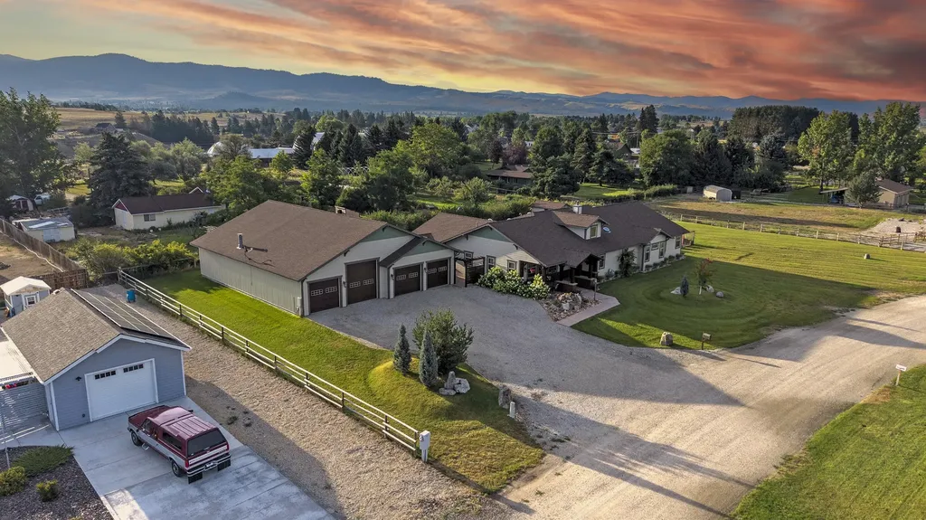 612 Wises Way Corvallis MT 59828