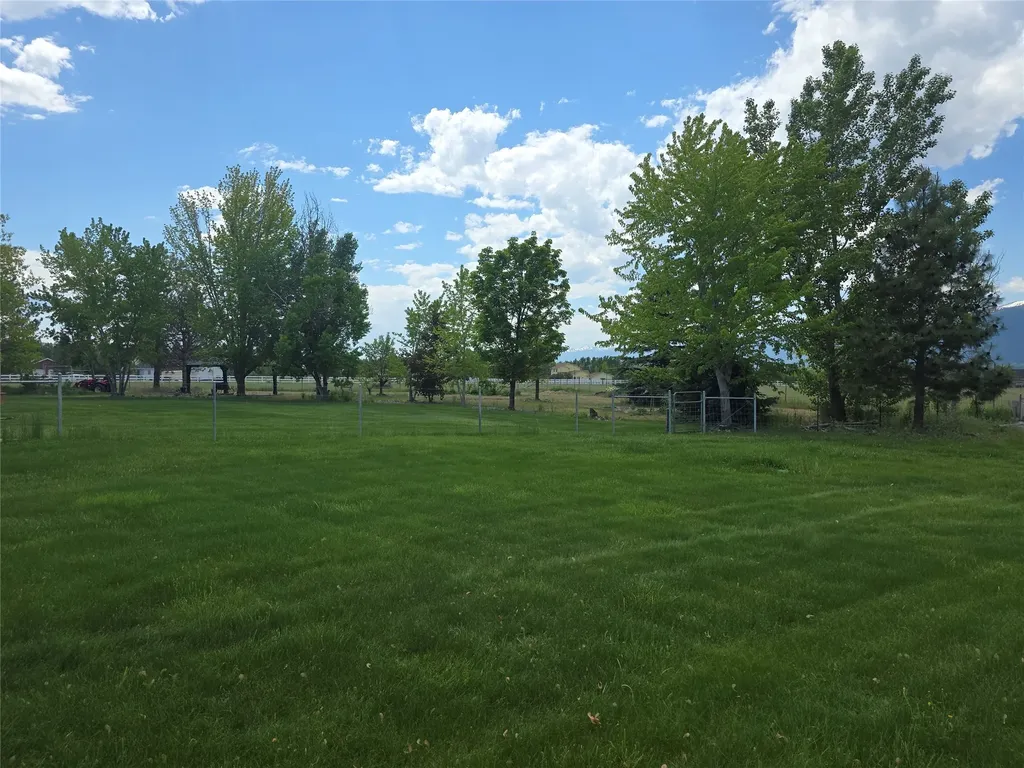 5574 Larson Lane Florence MT 59833