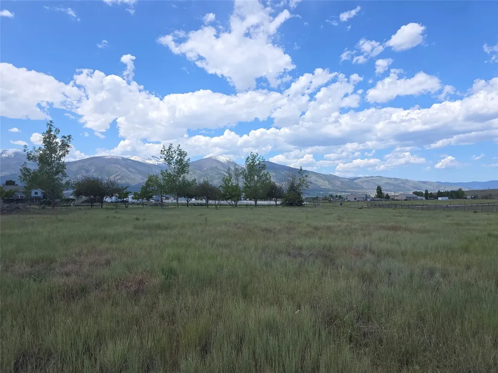 5574 Larson Lane Florence MT 59833