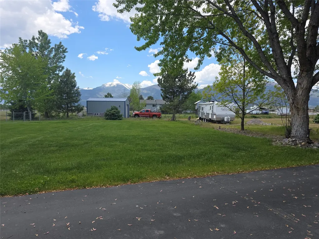 5574 Larson Lane Florence MT 59833