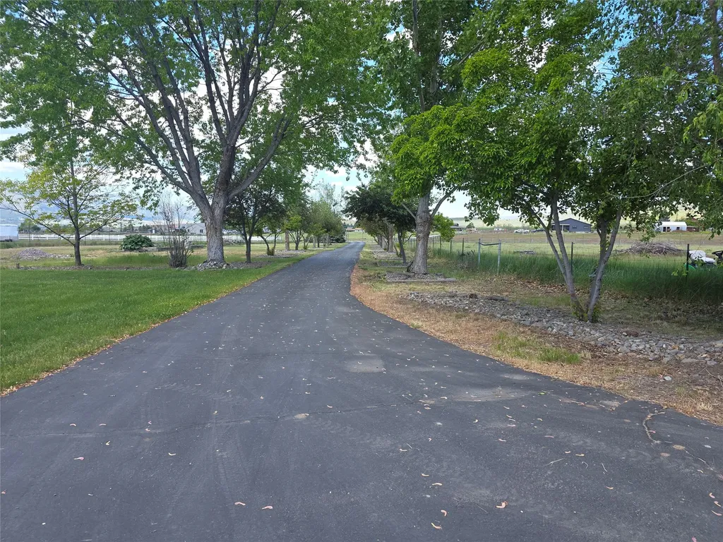 5574 Larson Lane Florence MT 59833
