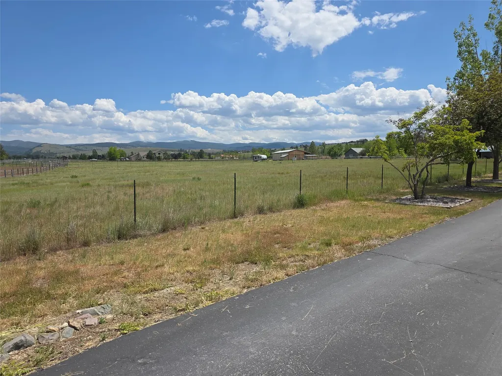 5574 Larson Lane Florence MT 59833