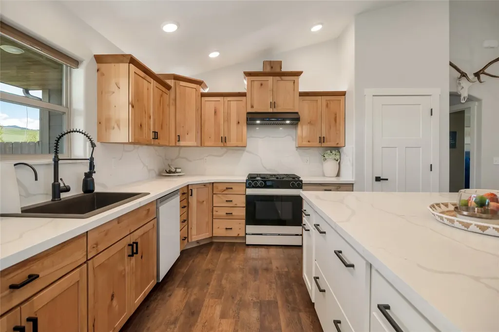 22 Country Meadow Lane Clancy MT 59634