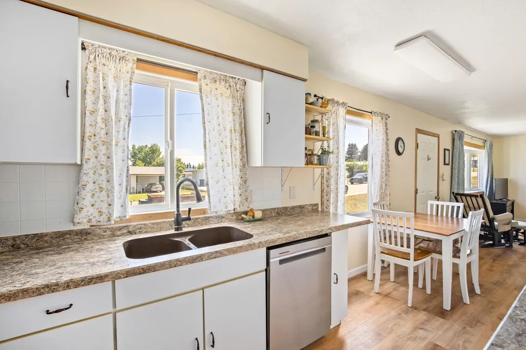 329 Riverview 4 W Great Falls MT 59404
