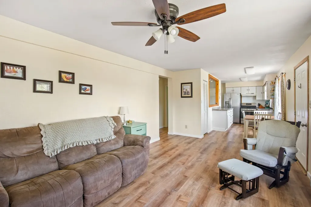 329 Riverview 4 W Great Falls MT 59404