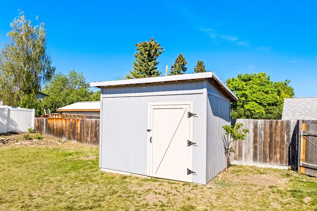 329 Riverview 4 W Great Falls MT 59404