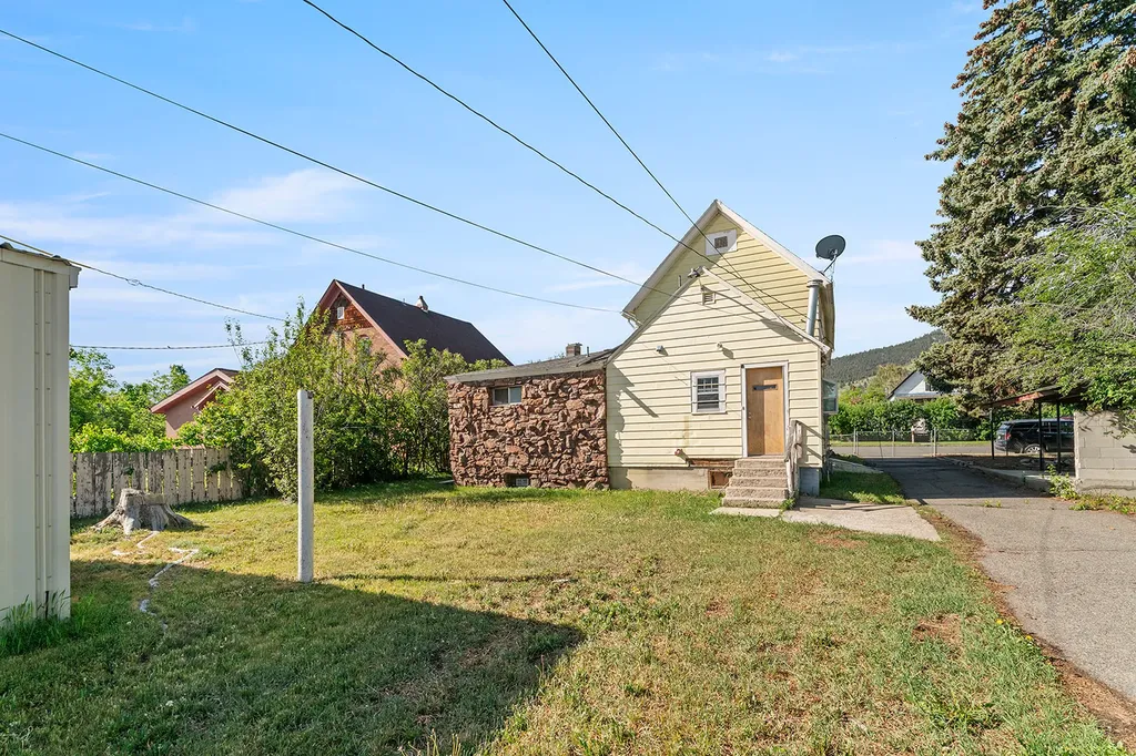 1016 Peosta Avenue Helena MT 59601
