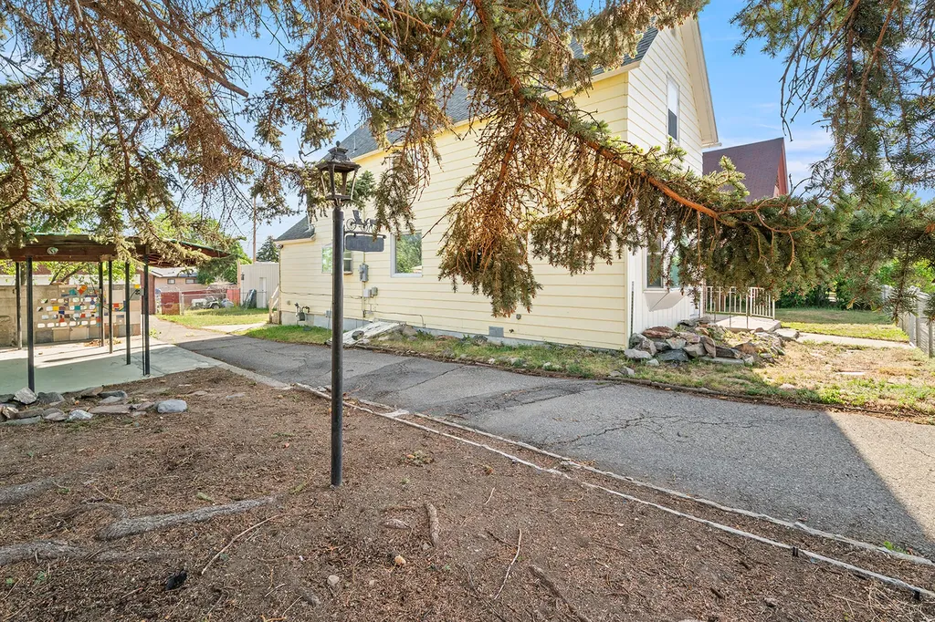 1016 Peosta Avenue Helena MT 59601
