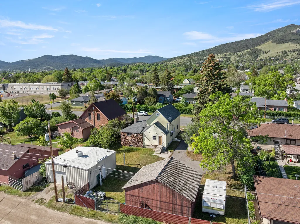 1016 Peosta Avenue Helena MT 59601