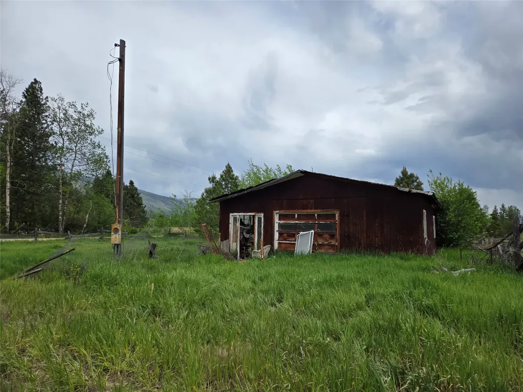 5616 Klements Lane Florence MT 59833