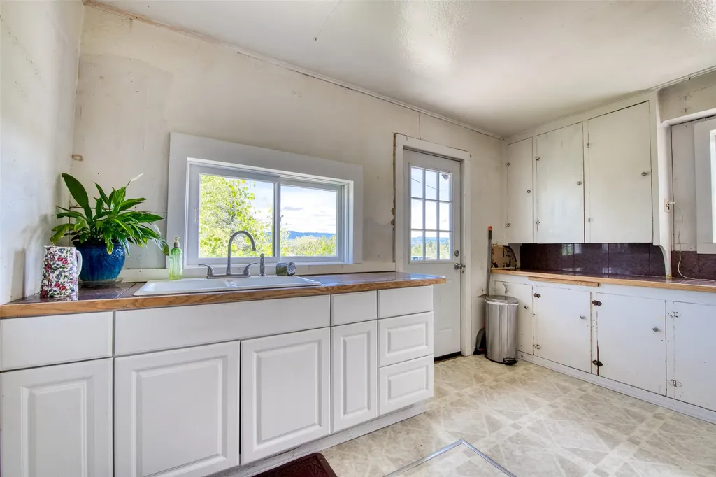 836 Orchard Drive Hamilton MT 59840