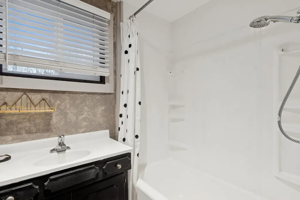 5464 Mt Highway 35 Kalispell MT 59901