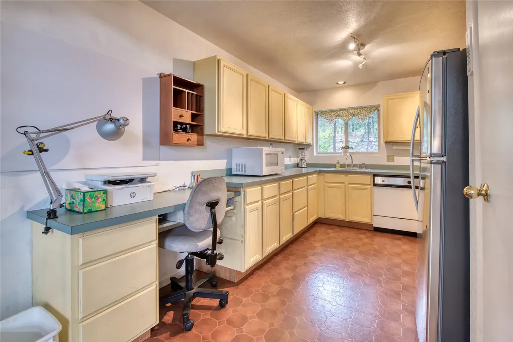 219 Peaceful Drive Hamilton MT 59840