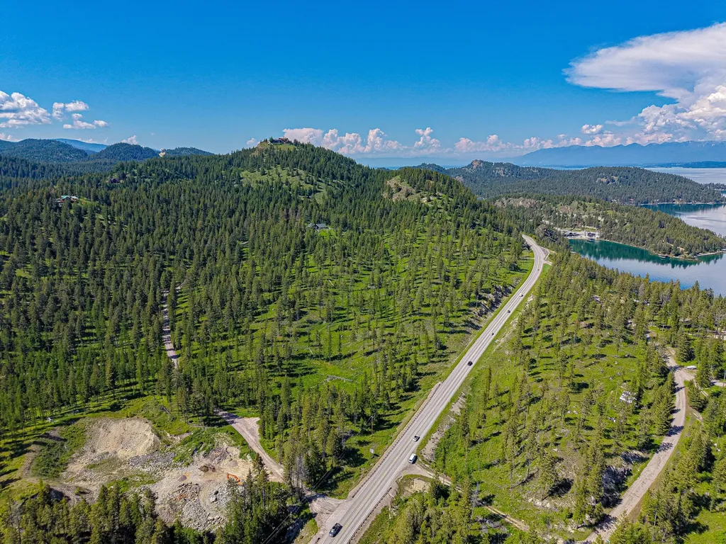 Nhn Waynona Way Lakeside MT 59922