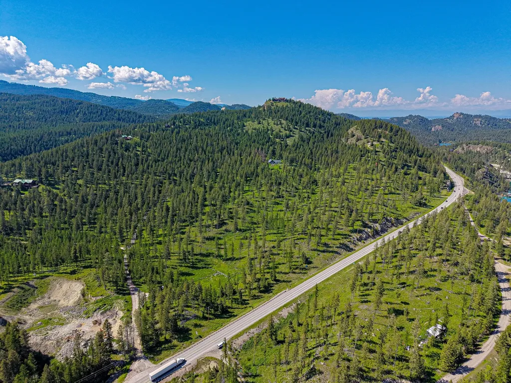 Nhn Waynona Way Lakeside MT 59922