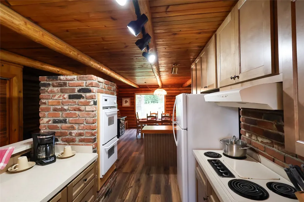 601 Log Yard Road Condon MT 59826