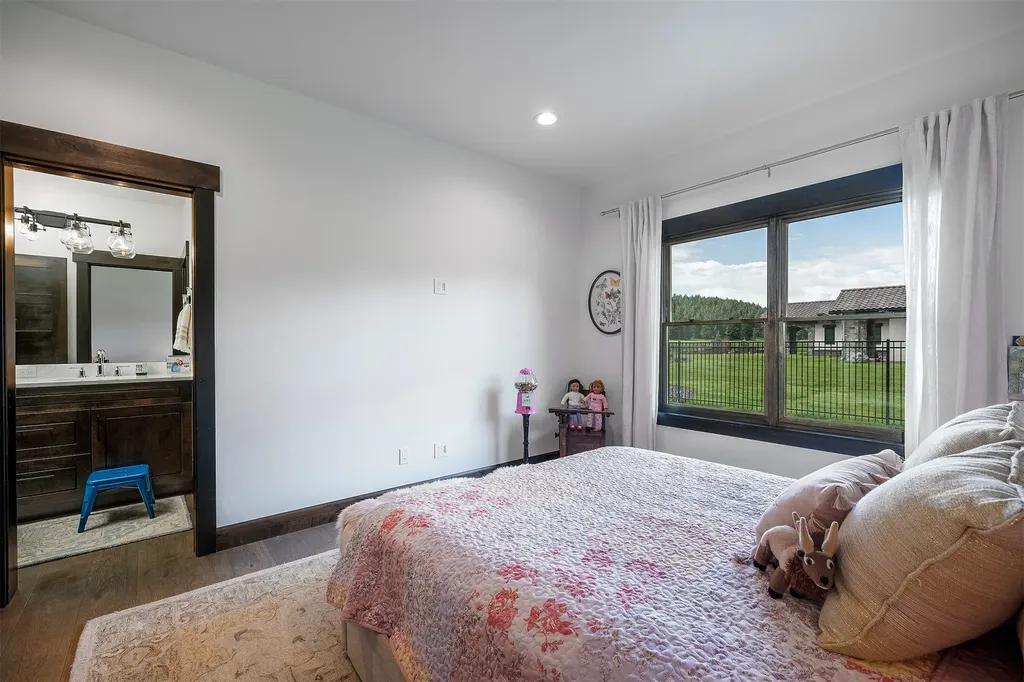 344 Chapman Lane Bigfork MT 59911