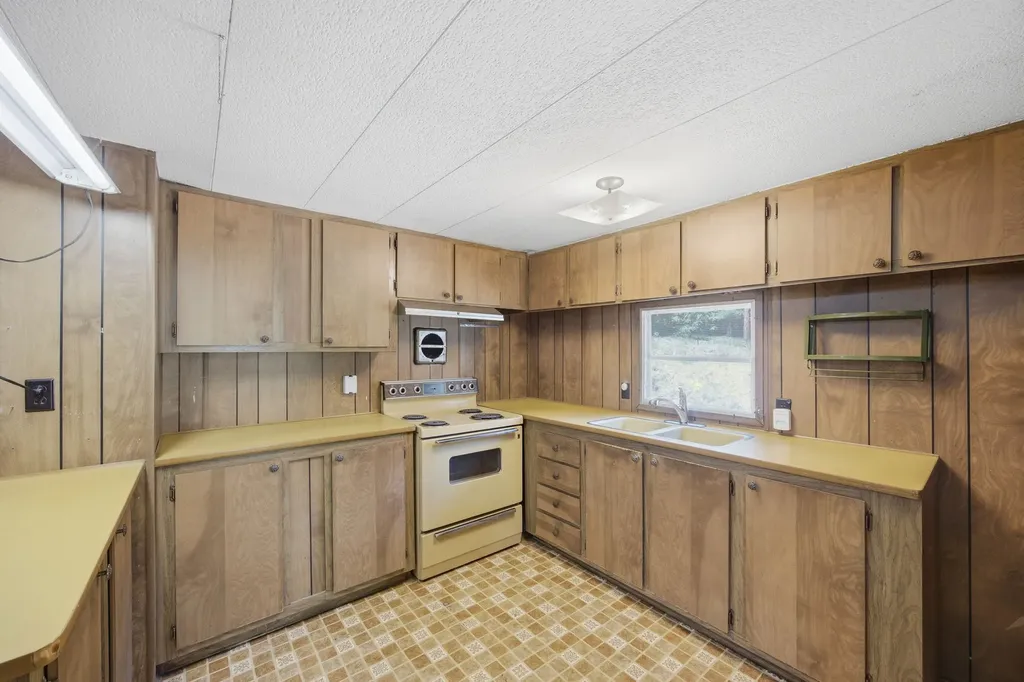 7089 Micah Springs Lane Alberton MT 59820