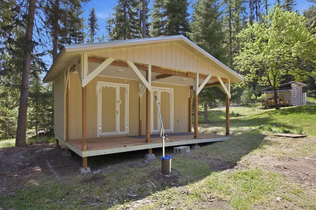 7089 Micah Springs Lane Alberton MT 59820