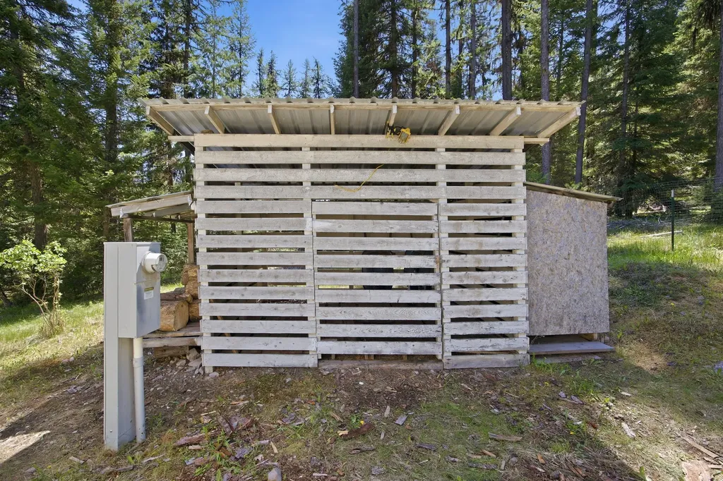 7089 Micah Springs Lane Alberton MT 59820