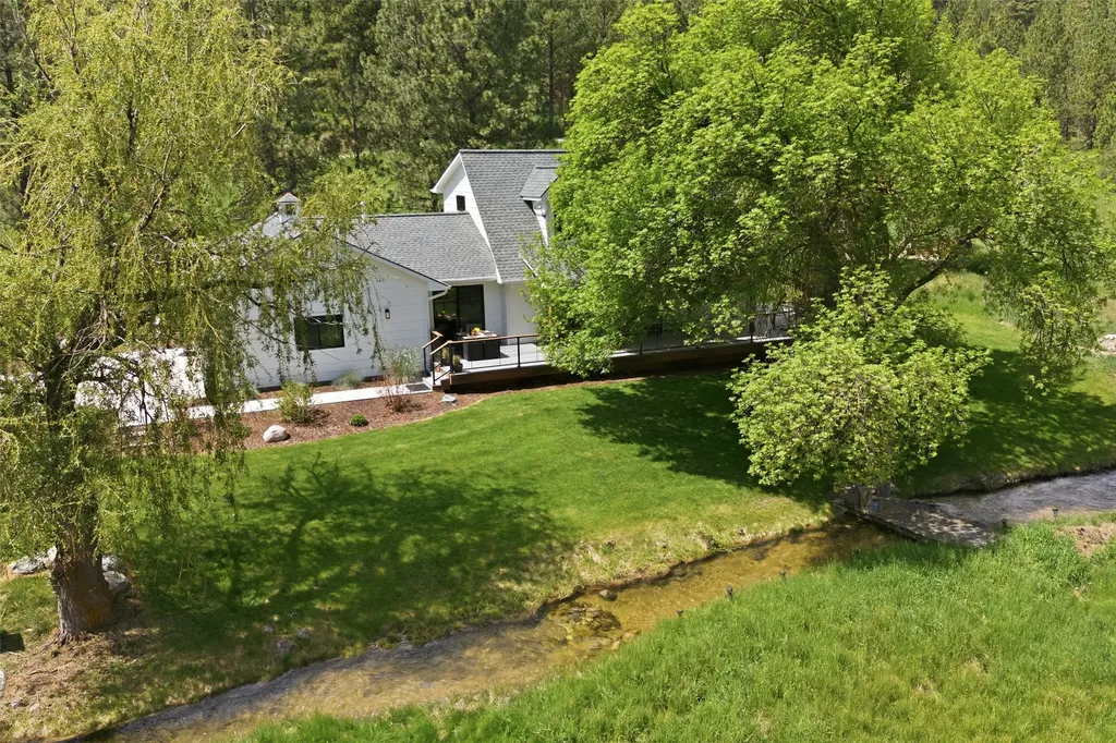 2920 Curlew Mine Road Victor MT 59875