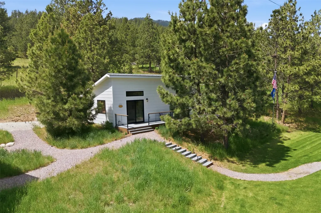 2920 Curlew Mine Road Victor MT 59875