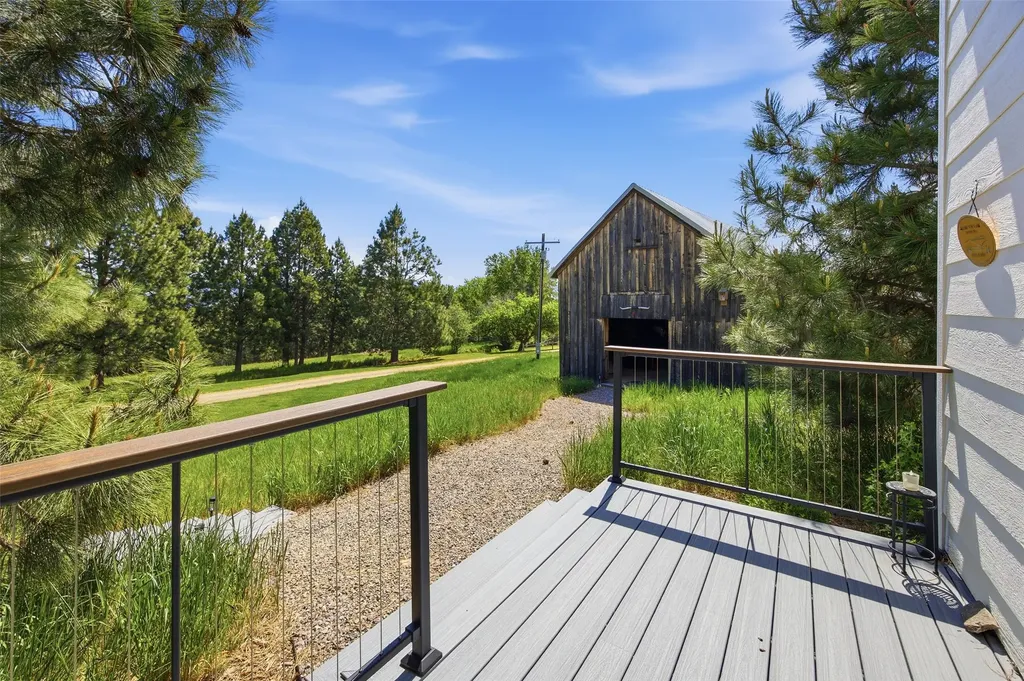 2920 Curlew Mine Road Victor MT 59875
