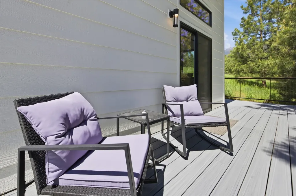 2920 Curlew Mine Road Victor MT 59875