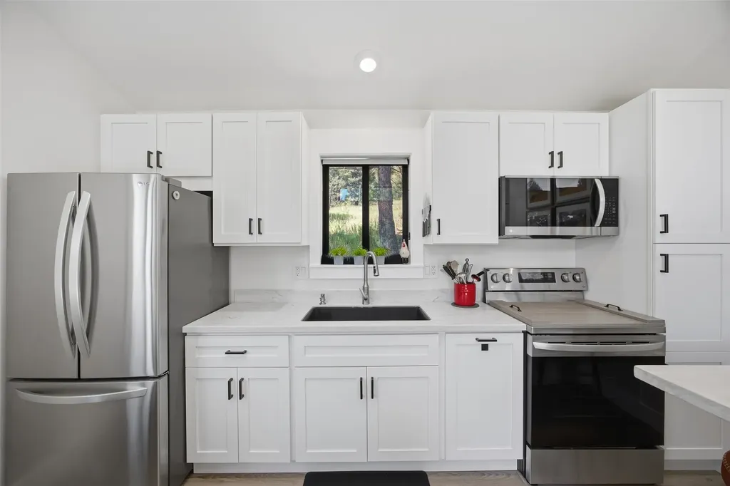 2920 Curlew Mine Road Victor MT 59875