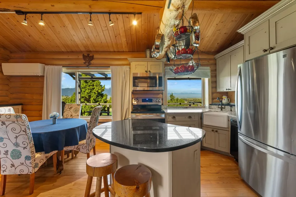 25 Sundowner Road Sheridan MT 59749