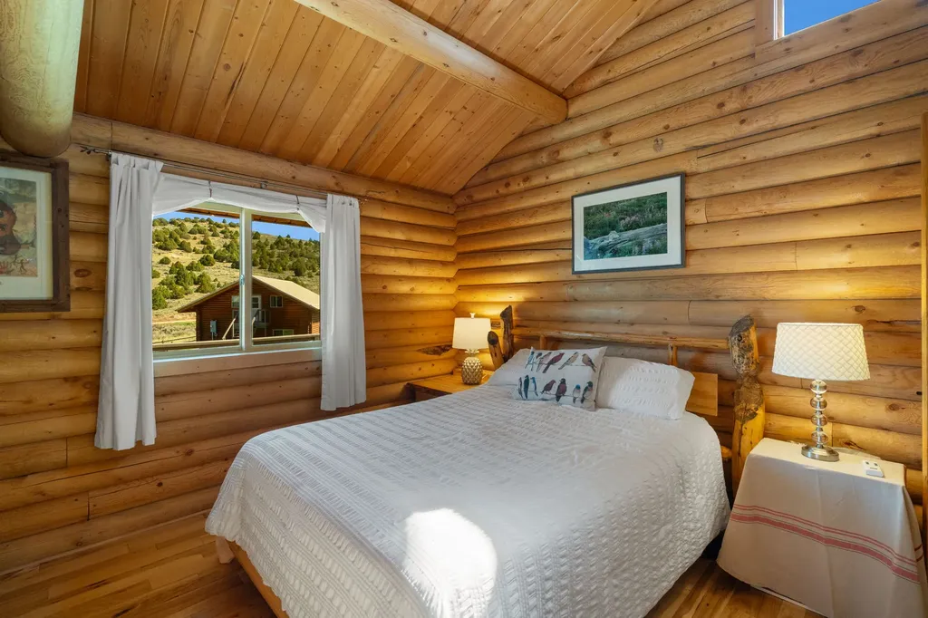 25 Sundowner Road Sheridan MT 59749