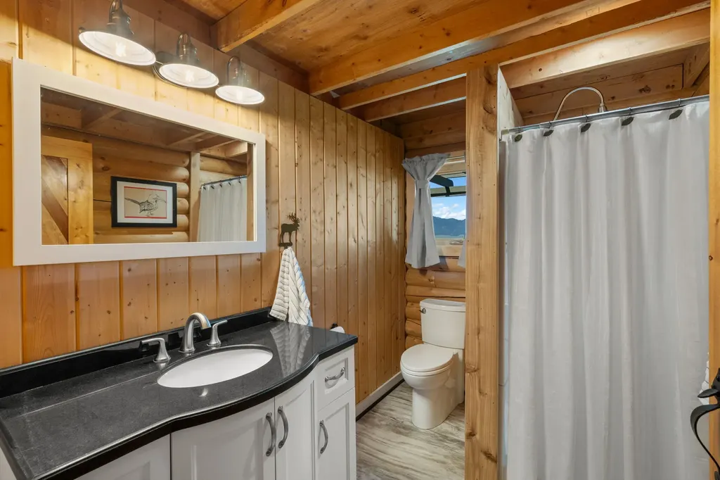 25 Sundowner Road Sheridan MT 59749