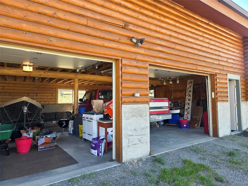 25 Sundowner Road Sheridan MT 59749