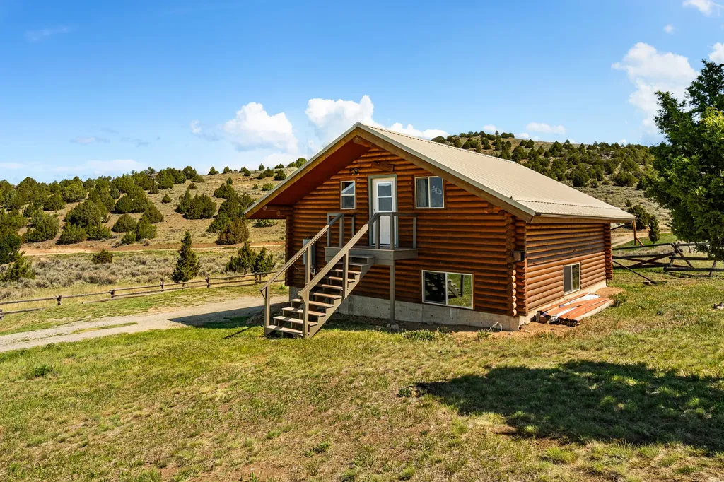 25 Sundowner Road Sheridan MT 59749