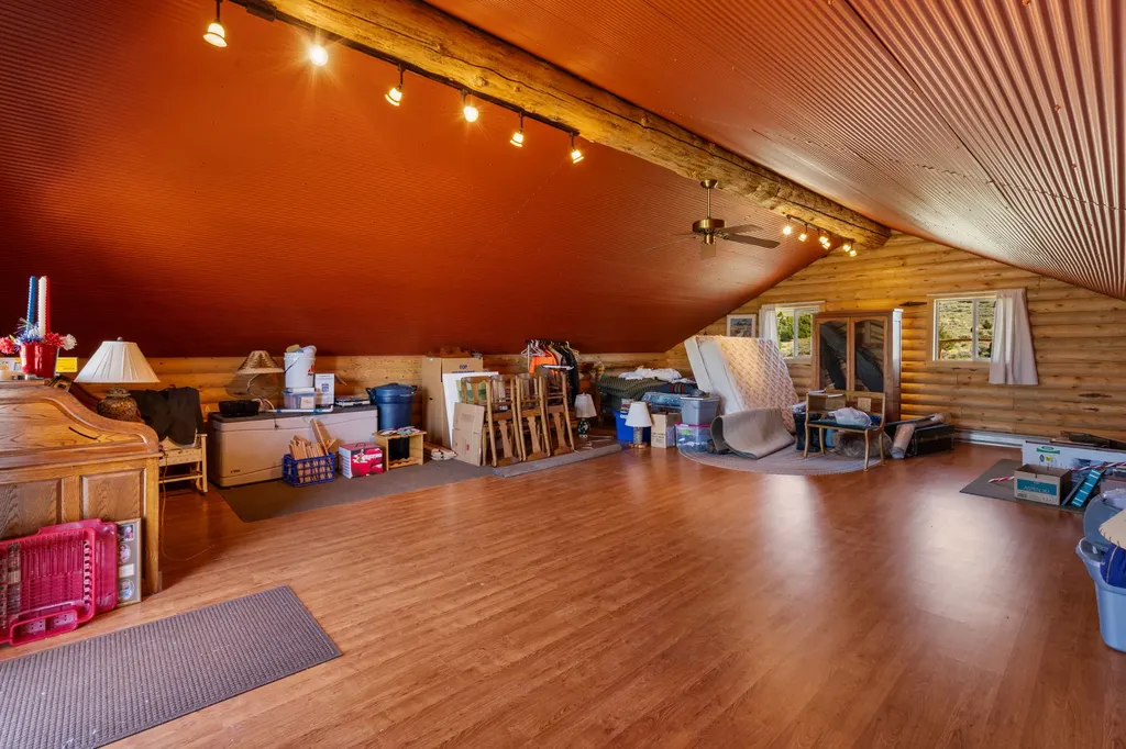 25 Sundowner Road Sheridan MT 59749