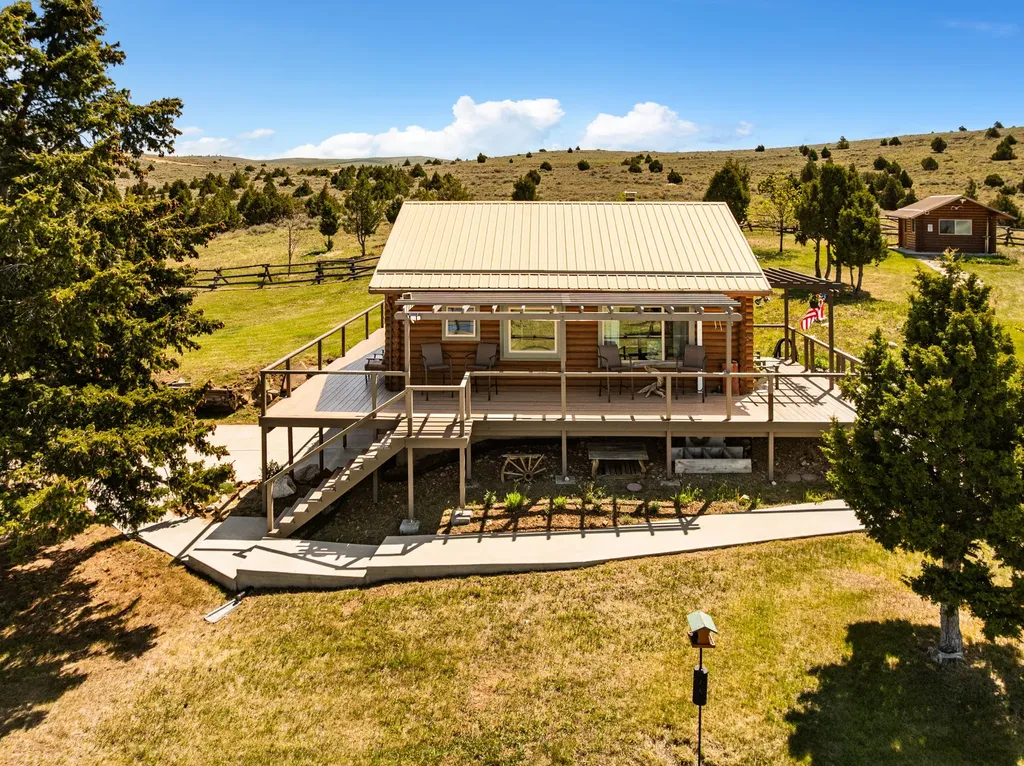 25 Sundowner Road Sheridan MT 59749