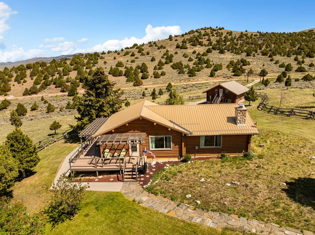 25 Sundowner Road Sheridan MT 59749