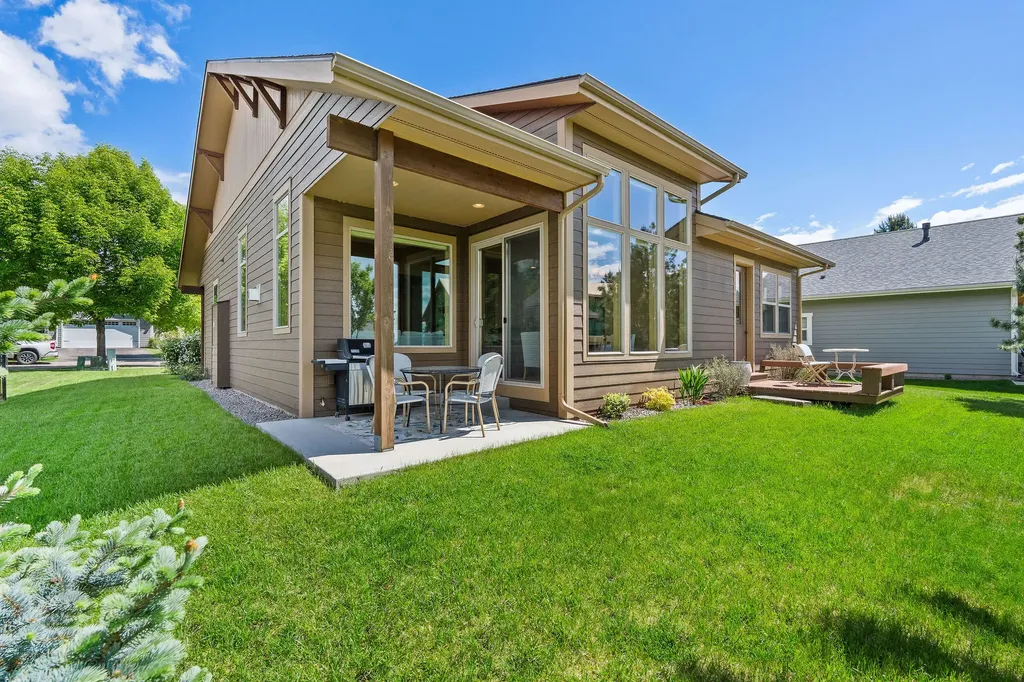220 Bluebunch Court Bigfork MT 59911