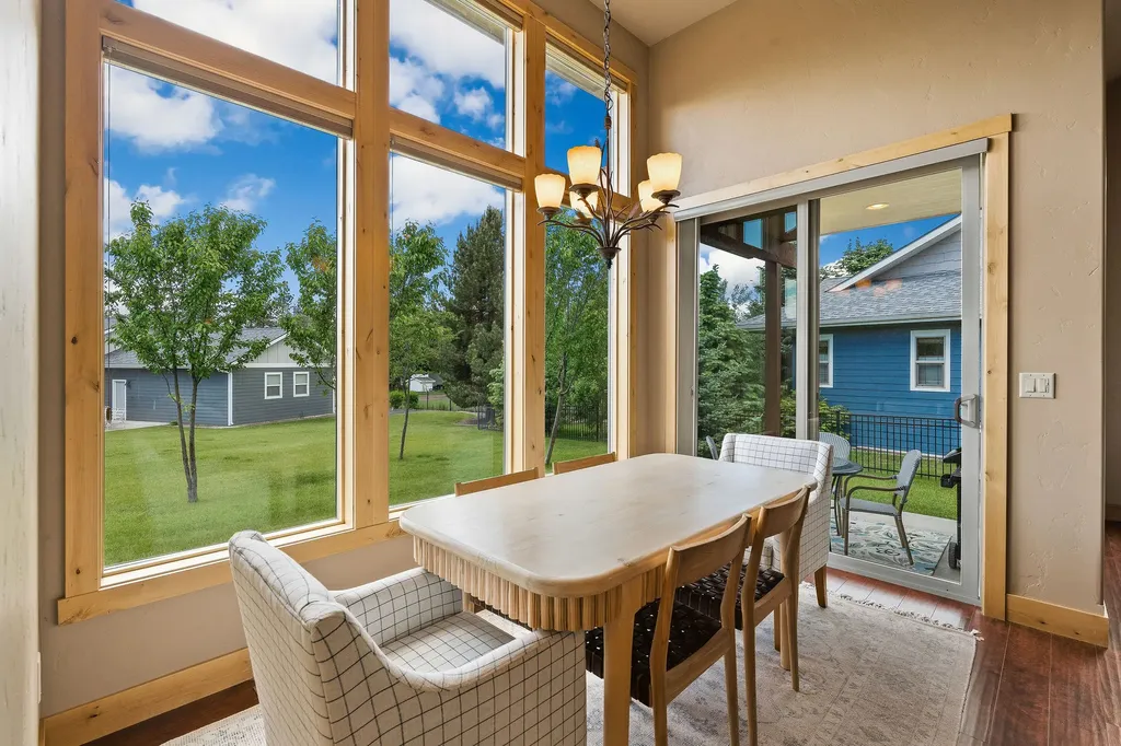 220 Bluebunch Court Bigfork MT 59911