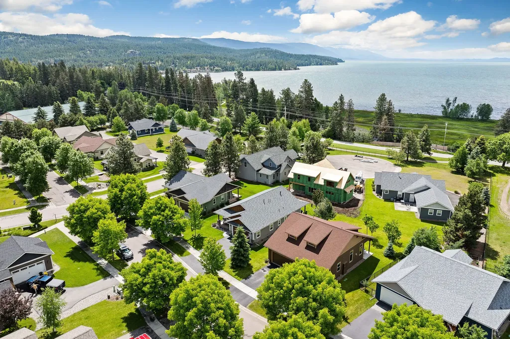 220 Bluebunch Court Bigfork MT 59911