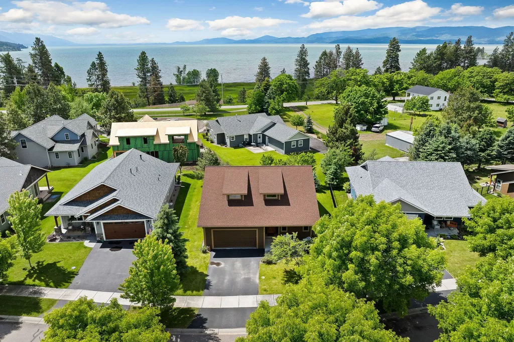 220 Bluebunch Court Bigfork MT 59911